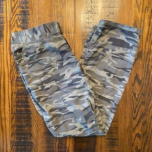 Columbia Hiking Outdoor Pants Convertible Camo Lightweight Omni (size 10)